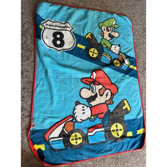 Mario Kart Fleece Throw Plush Blanket 57” x 43” - Picture 4 of 5